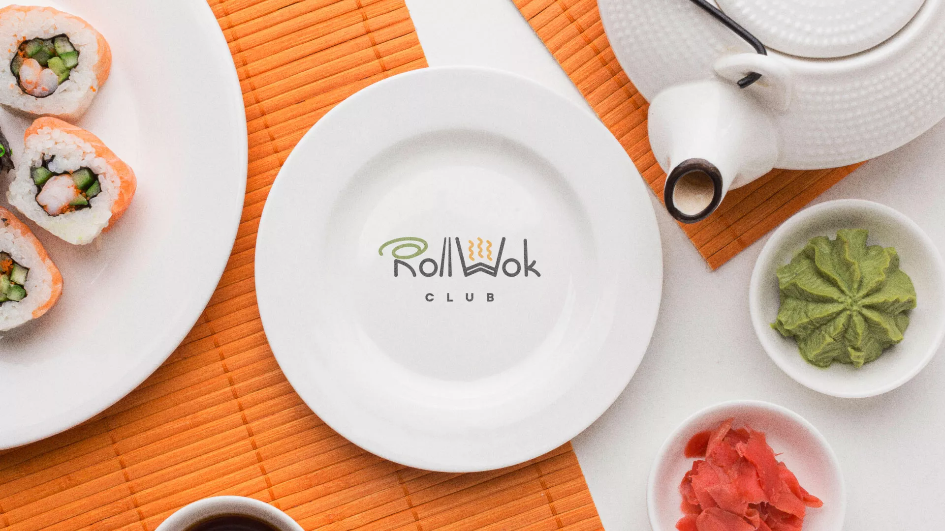 Разработка логотипа и фирменного стиля суши-бара «Roll Wok Club» в Зеленограде